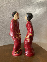 Load image into Gallery viewer, Vintage Oriental Kissing Couple-Red