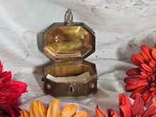 Load image into Gallery viewer, Metal Box With Inlay
