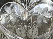 Load image into Gallery viewer, Glass Crystal Fruit Basket
