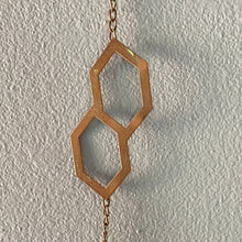 Load image into Gallery viewer, Copper Patina Honeycomb and Bee Rain Chain
